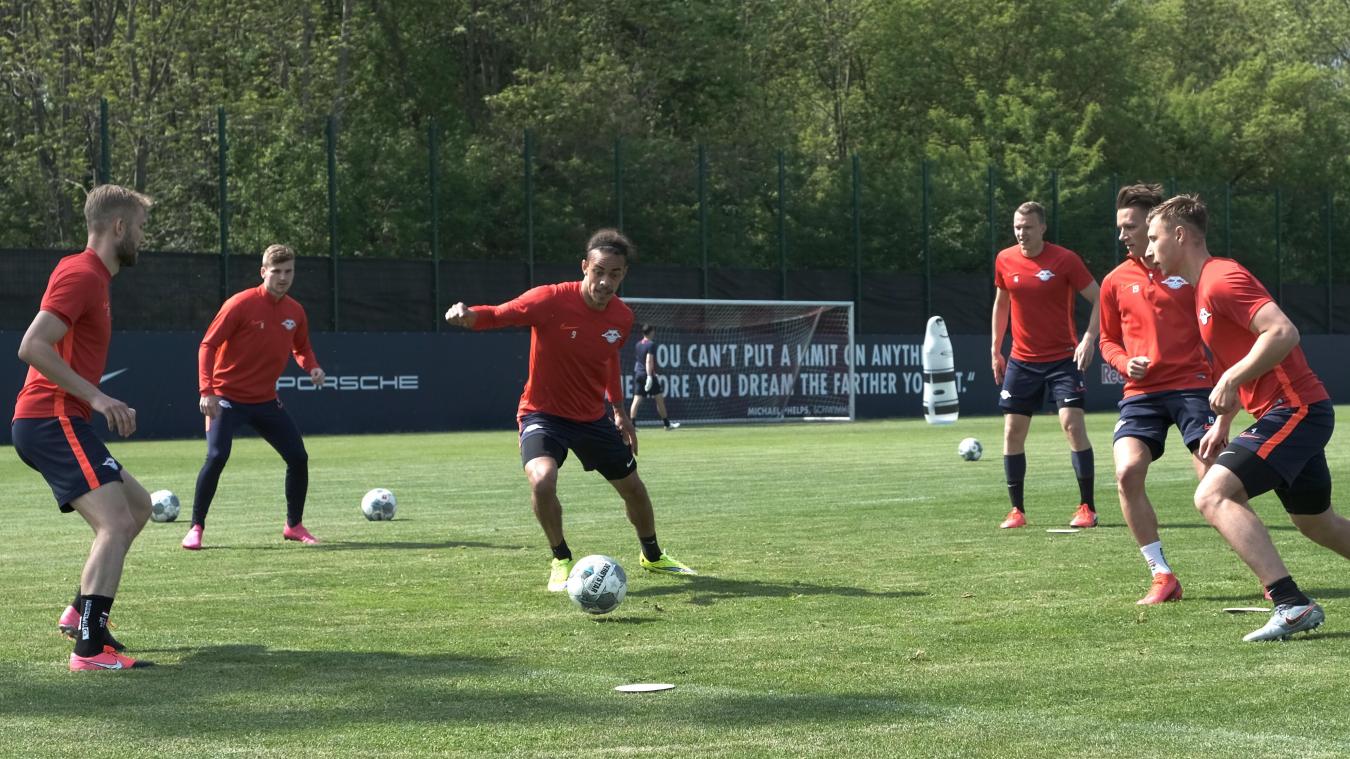 Sind Nicht Im Gefangnis Bundesligisten Ziehen In Die Quarantane Camps Grenzecho