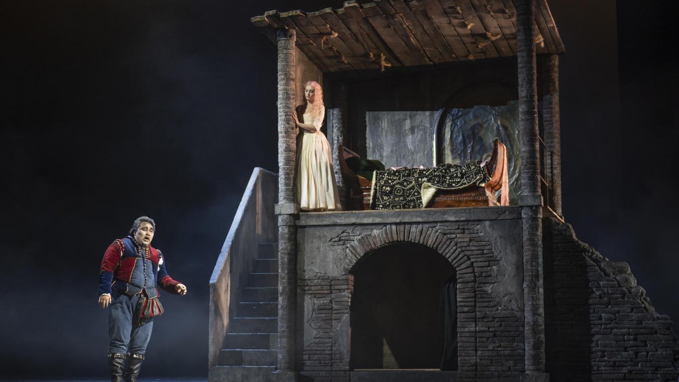 „Rigoletto“: Große Stimmen aber wenig überzeugende Inszenierung - GrenzEcho