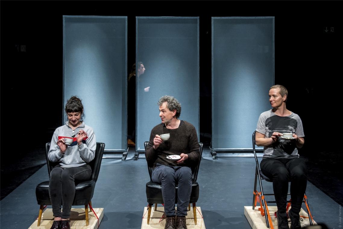 <p>Mit ihrem neuen Stück „Hannah Arendt auf der Bühne“ möchte Agora Eltern dazu bewegen, mit ihren Kindern ab etwa zehn Jahren ins Theater zu gehen.</p>