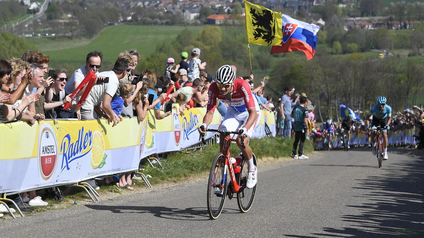 <p>Mathieu Van der Poel bei seinem ersten Angriff am Gulpenberg. Hiernach schien der Superfavorit geschlagen, bis wenige hundert Meter vor dem Ziel.</p>