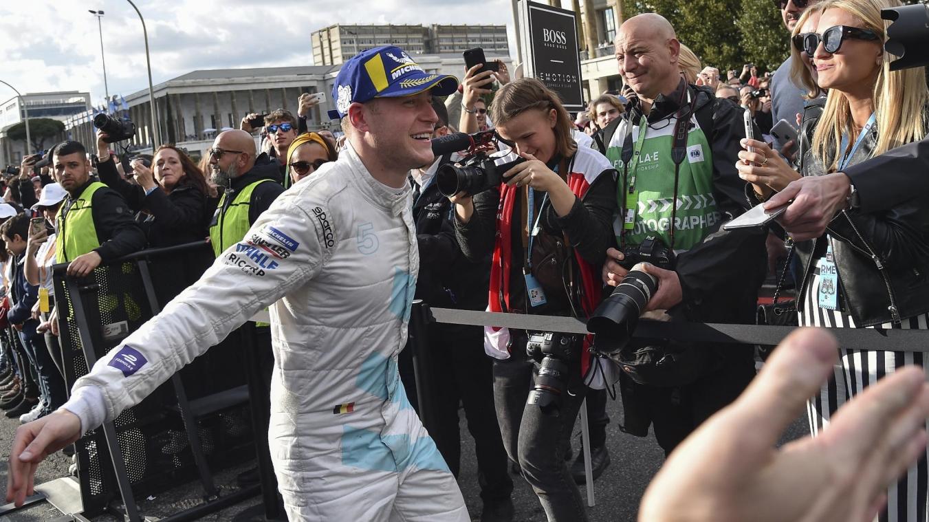 <p>Stoffel Vandoorne feiert seinen Podestplatz in Rom</p>