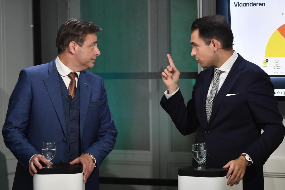 <p>Elefantenrunde des flämischen Fernsehsenders VRT: die Parteipräsidenten Bart De Wever (N-VA, l.) und Tom Van Grieken (Vlaams Belang).</p>
