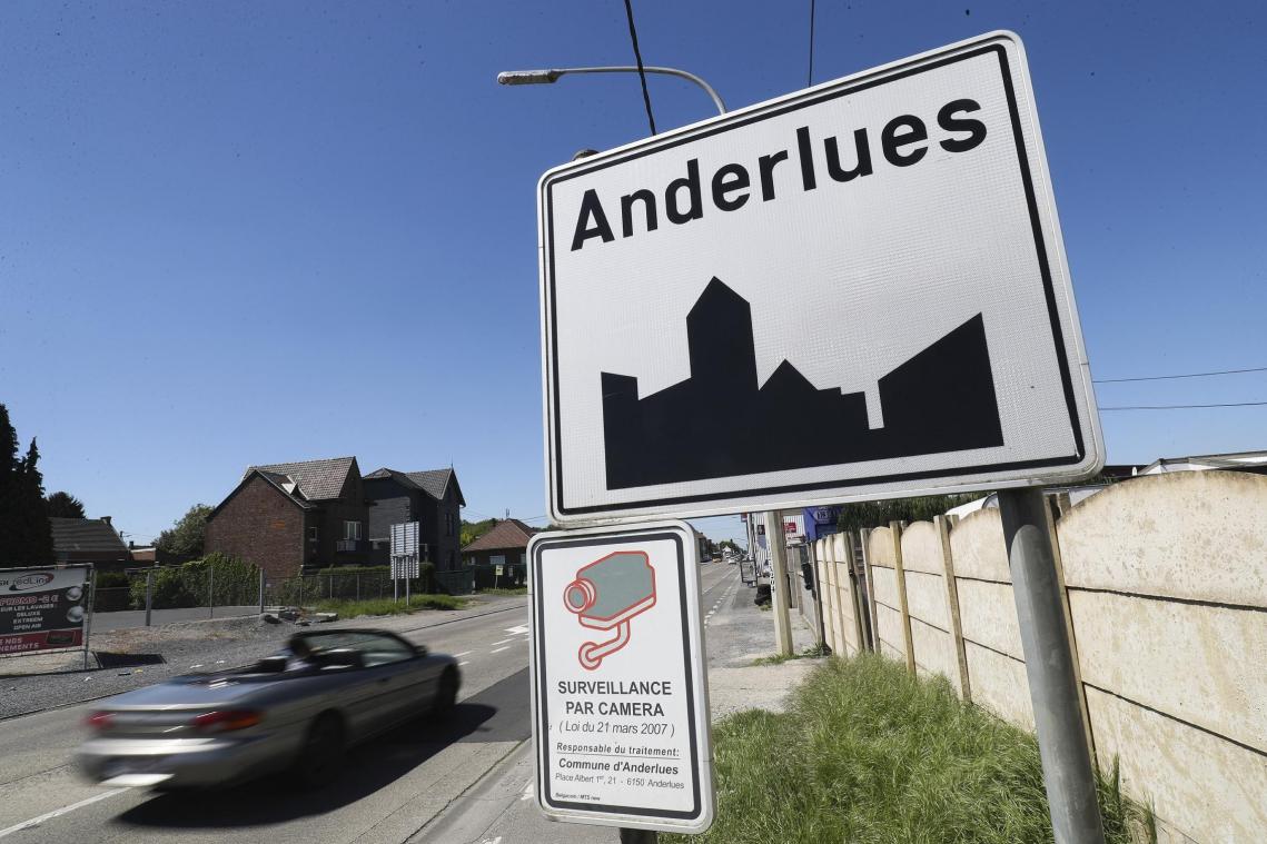 <p>Ein Dutzend Verletzte bei Großbrand in Anderlues</p>
