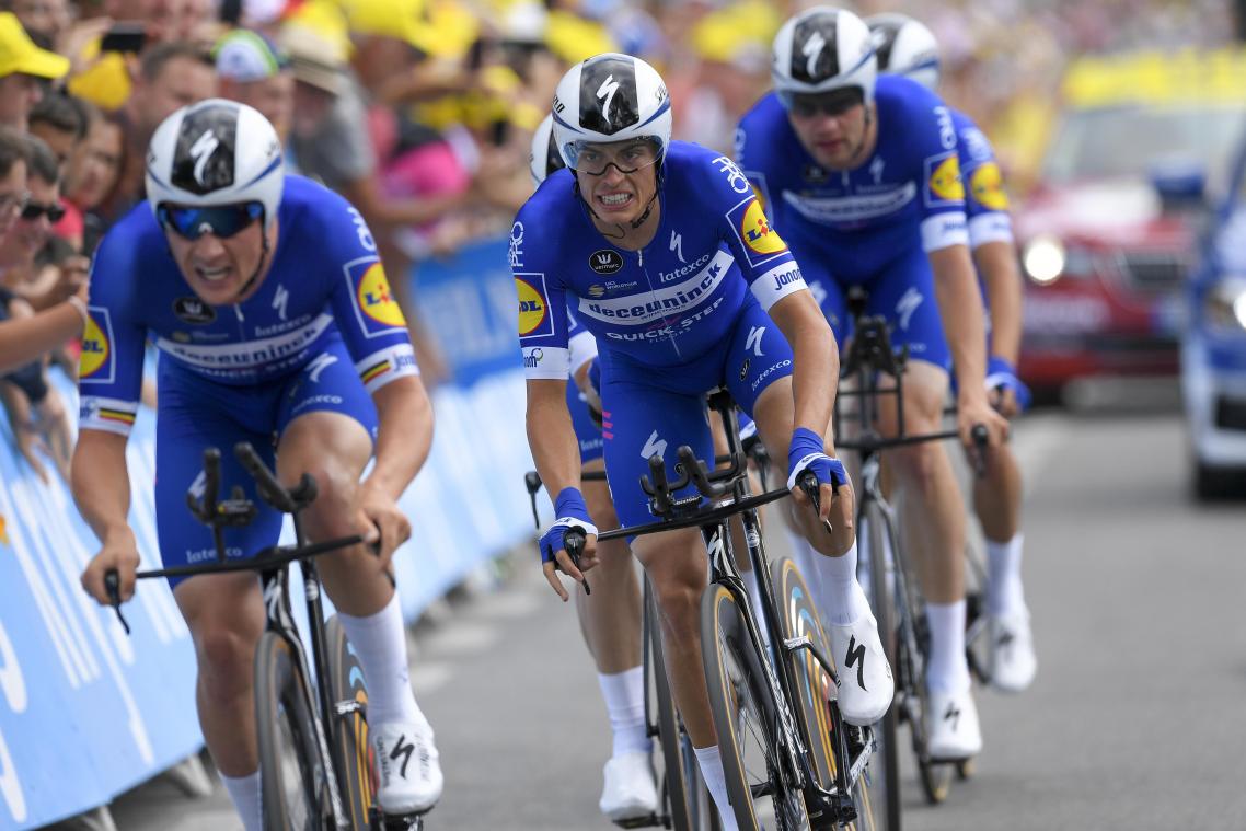<p>Das Team Deceuninck-Quick Step (hier beim Teamzeitfahren in Brüssel) wird auch heute alles dafür tun, um das Gelbe Trikot von Alaphilippe zu verteidigen.</p>