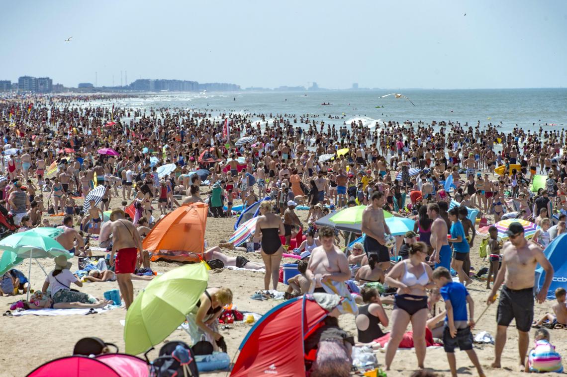 <p>Am Strand von Ostende herrscht an schönen Wochenenden Hochbetrieb.</p>