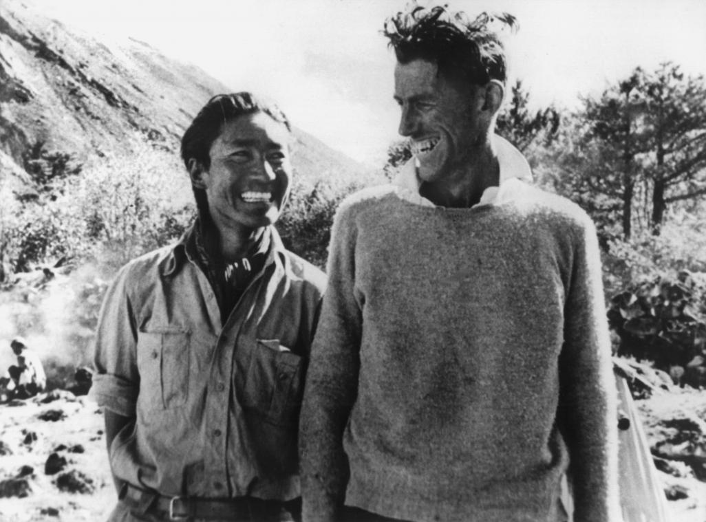 <p>Der neuseeländische Bergsteiger Edmund Hillary (r) mit dem Sherpa Tenzing Norgay (auch Tiger des Schnees genannt), der ihn bei der Erstbesteigung des Mount Everest 1953 begleitete. Im Mai 1953 stand Edmund Hillary als erster Mensch auf dem Gipfel des Mount Everest. Am 20.07.2019 würde er hundert Jahre alt.</p>