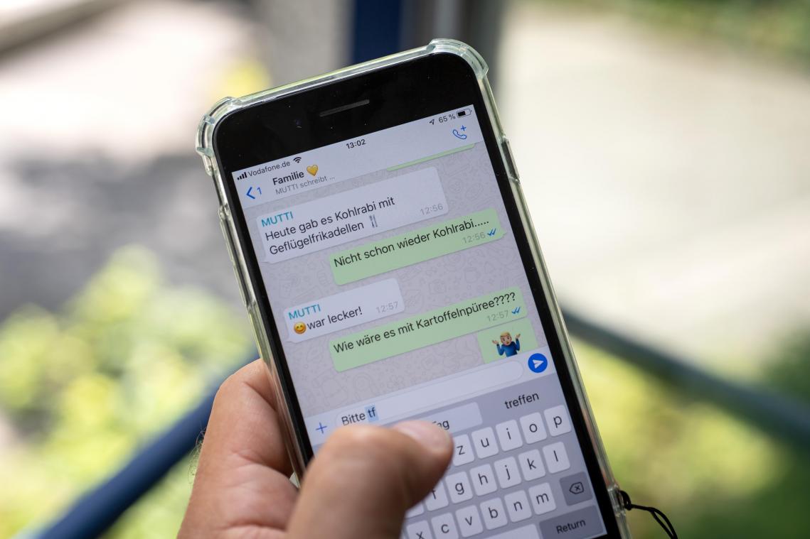 <p>Nachrichten aus Familienchats können ganz unterschiedliche Reaktionen auslösen. Den einen freut's, der andere will die Gruppe lieber verlassen.</p>