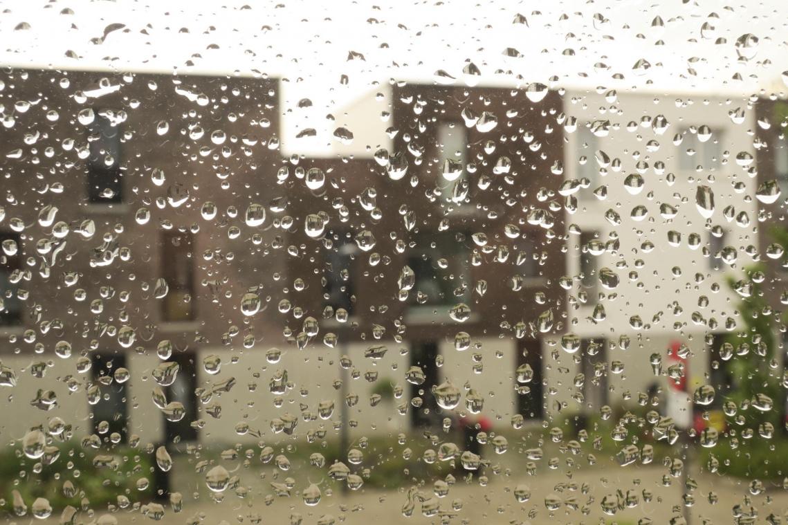 <p>An den kommenden Tagen - für viele ein langes Wochenende - soll es immer wieder Regen geben. Sonniges und wärmeres Wetter ist für kommende Woche in Sicht.</p>