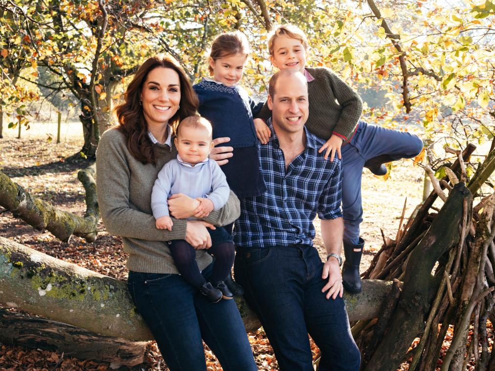 <p>Prinz William, seine Frau Herzogin Kate und die drei Kinder Prinz Louis (l), Prinzessin Charlotte (M) und Prinz George (r) reisen per Linienflug.</p>