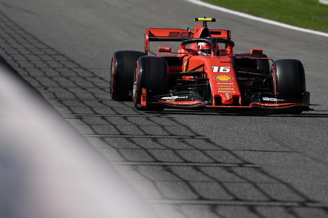 <p>Charles Leclerc (Ferrari) hat in Spa-Francorchamps den Sprung auf Platz eins geschafft.</p>