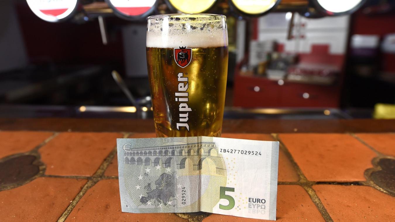 <p>Der Brauereiriese will ein größeres Bierglas in Belgien möglicherweise zum Standard machen.</p>