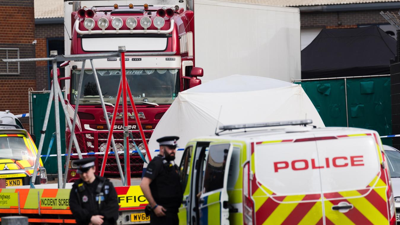 <p>Die in einem Lastwagen-Anhänger in Großbritannien entdeckten 39 Toten stammen aus China. Das bestätigten am Donnerstag das chinesische Außenministerium in Peking und die britische Polizei.</p>