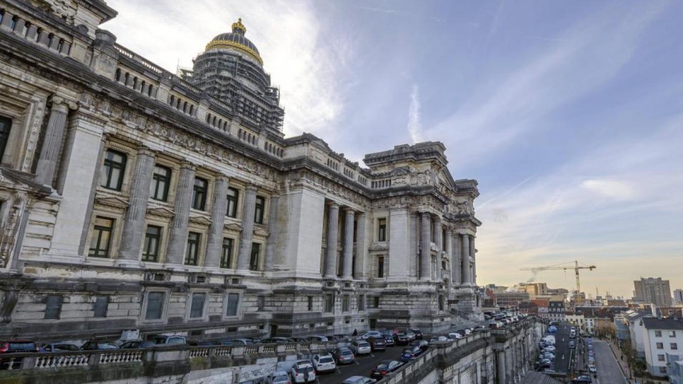 <p>Brüsseler Justizpalast evakuiert - Bombenalarm aufgehoben</p>
