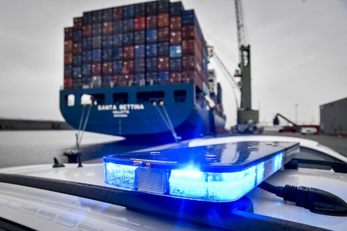 <p>Ein Containerschiff in Antwerpen. Hier kommt das meiste für Europa bestimmte Kokain an.</p>