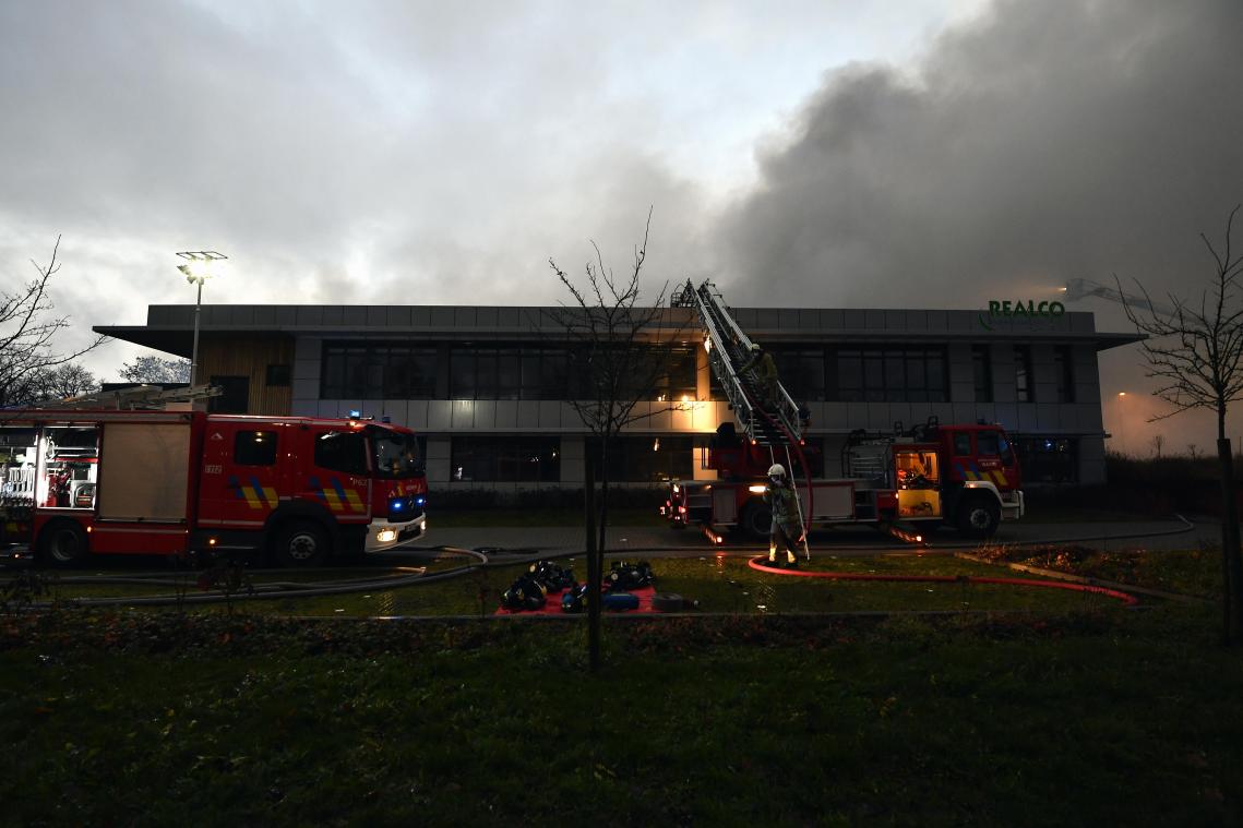<p>Bei dem Großbrand in einem Biotechnologieunternehmen in Louvain-la-Neuve wurden keine Giftstoffe freigesetzt.</p>
