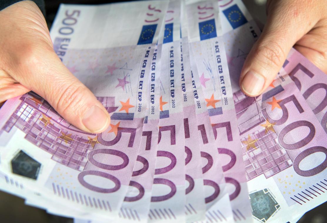 <p>63 Millionen bei Freunden geliehen</p>

