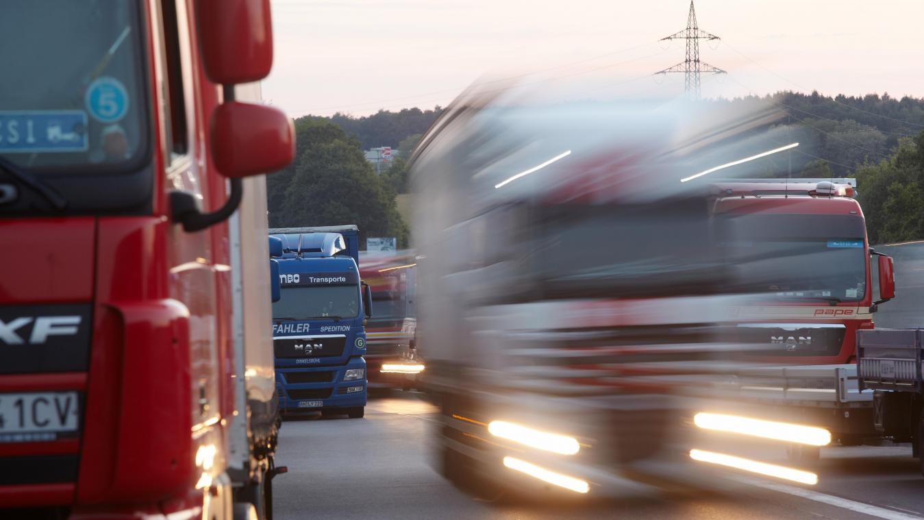 <p>Flandern: Lkw-Überholverbot bei Regen zukünftig strenger überprüft</p>
