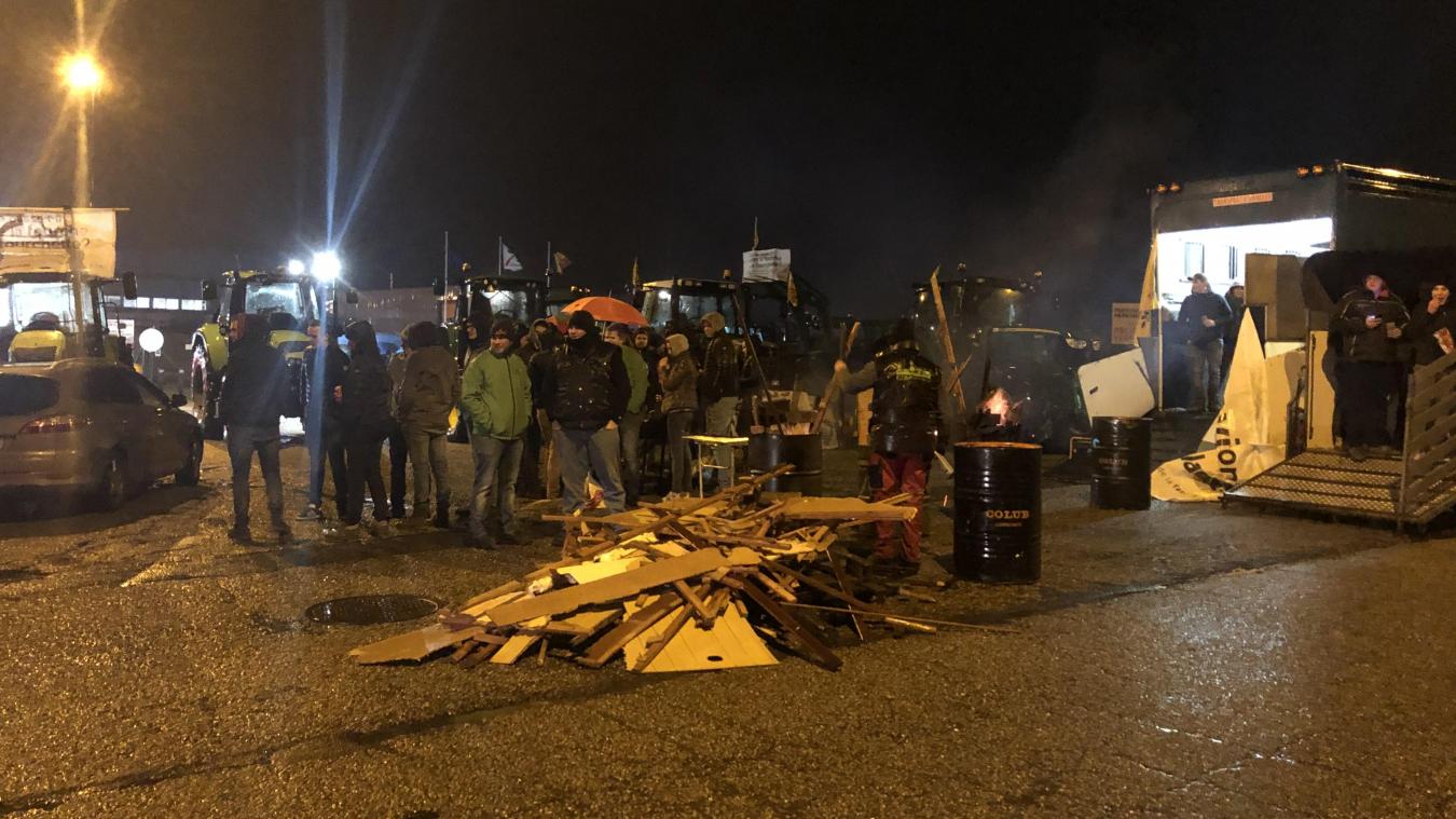 <p>Die jungen Landwirte machten unter anderem in Villers-le-Bouillet ihrem Unmut Luft.</p>