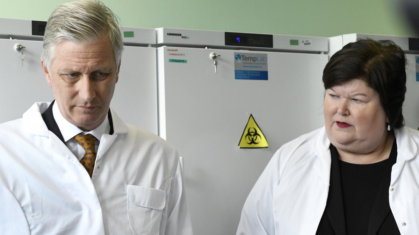 <p>König Philippe und Ministerin Maggie De Block haben das Sciensano-Zentrum besucht.</p>
