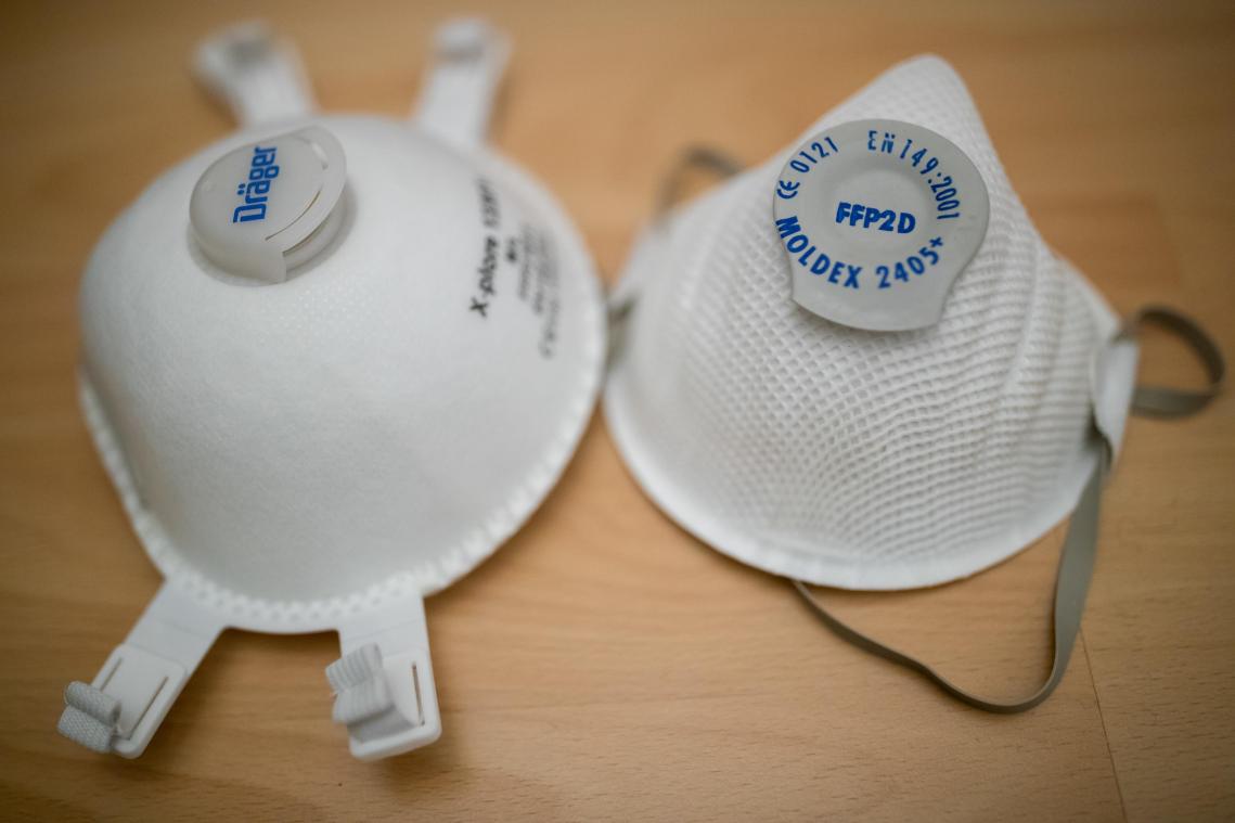 <p>Als wirksamen Schutz vor einer möglichen Ansteckung mit dem Coronavirus werden für das medizinische Personal mindestens FFP2-Masken empfohlen.</p>
