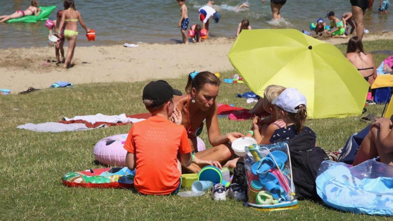 <p>Wegen des zu hohen Besucheraufkommens ist es heute nicht mehr möglich, sich an den Bütgenbacher See zu begeben.</p>