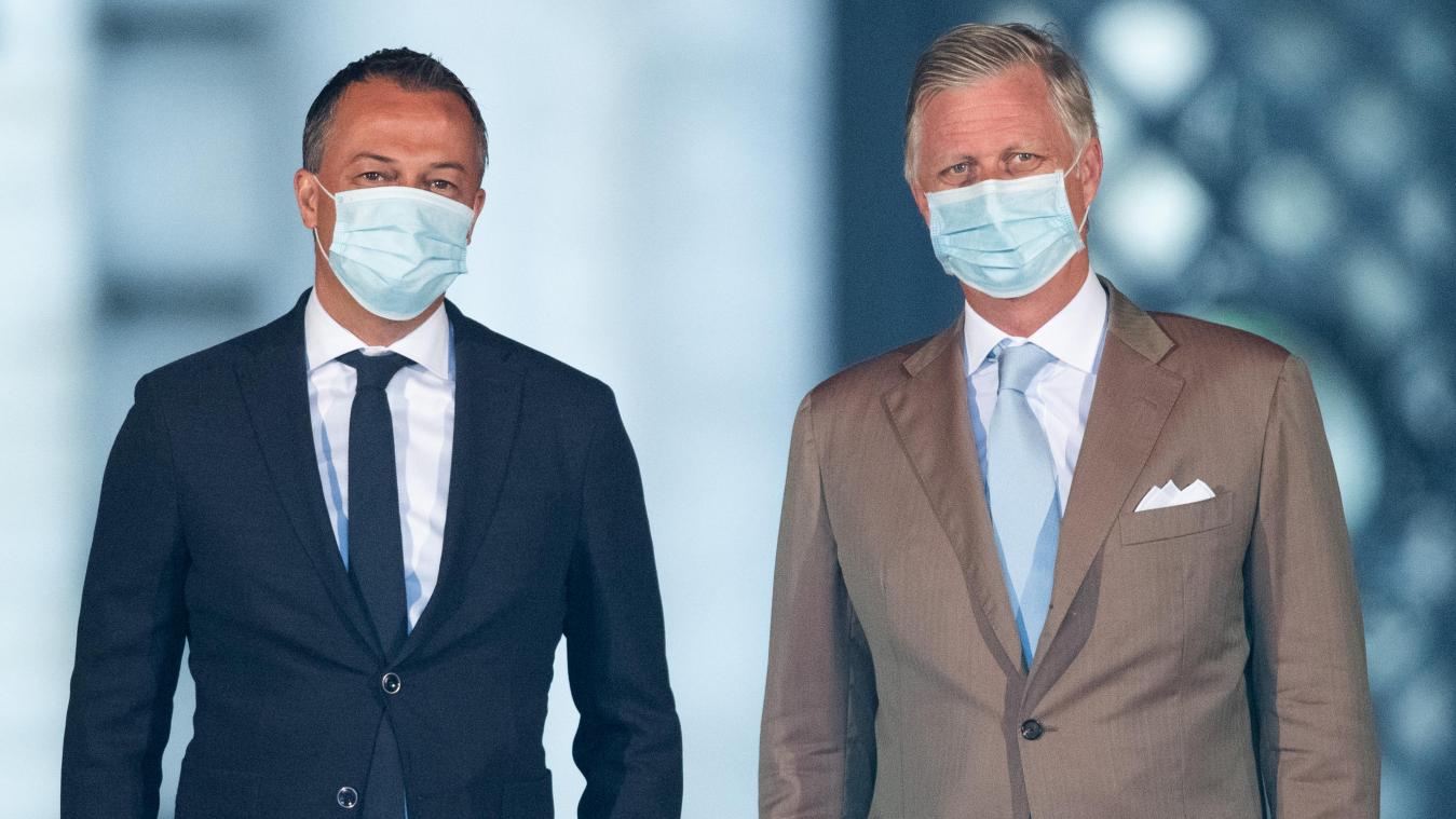 <p>Haben am Donnerstag eine Übereinkunft getroffen: Egbert Lachaert (links) und König Philippe (rechts).</p>