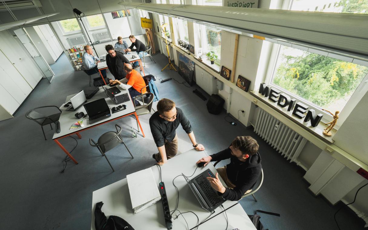 <p>Das neue Projekt „Qubus“ bietet auch Coworking an. Dabei werden voll ausgestattete Arbeitsplätze zur Verfügung gestellt.</p>