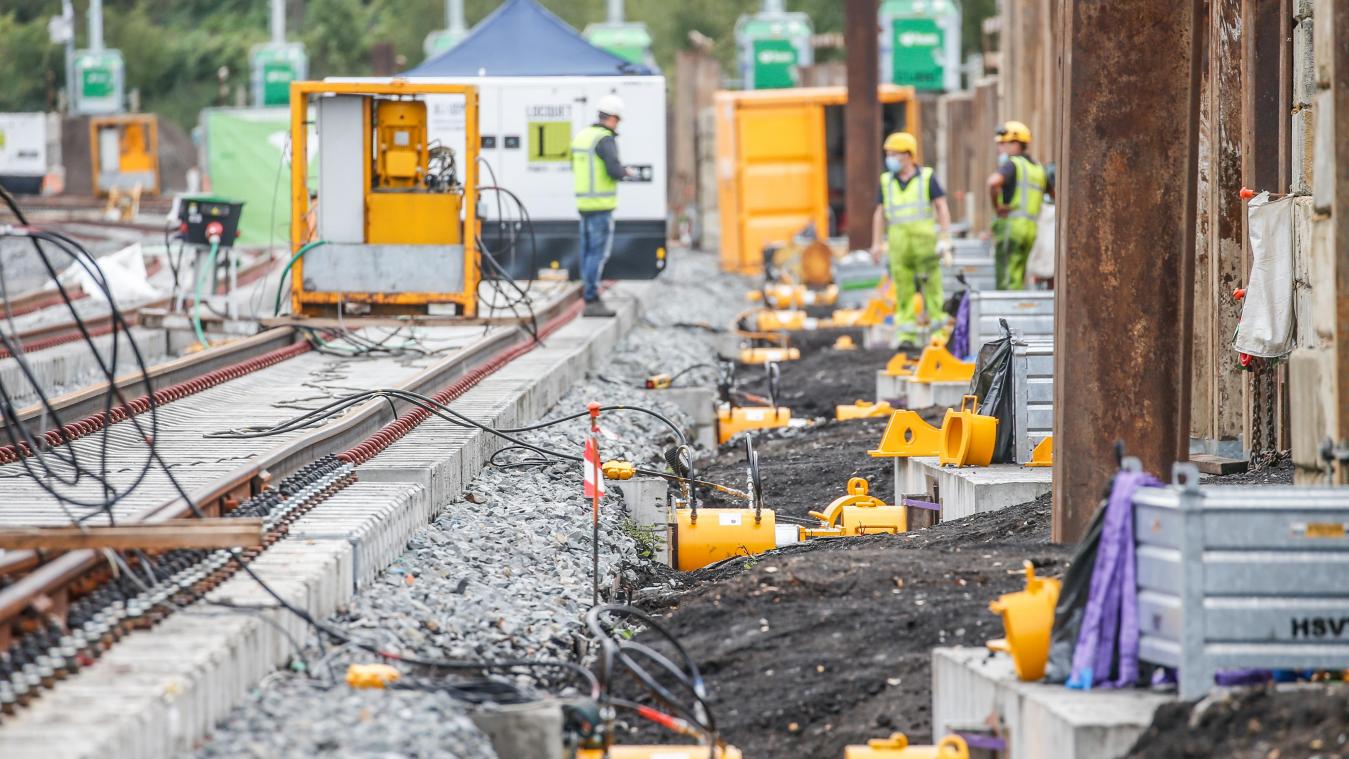 <p>Infrabel-Experten verschoben 480 Meter langen Gleiskörper</p>
