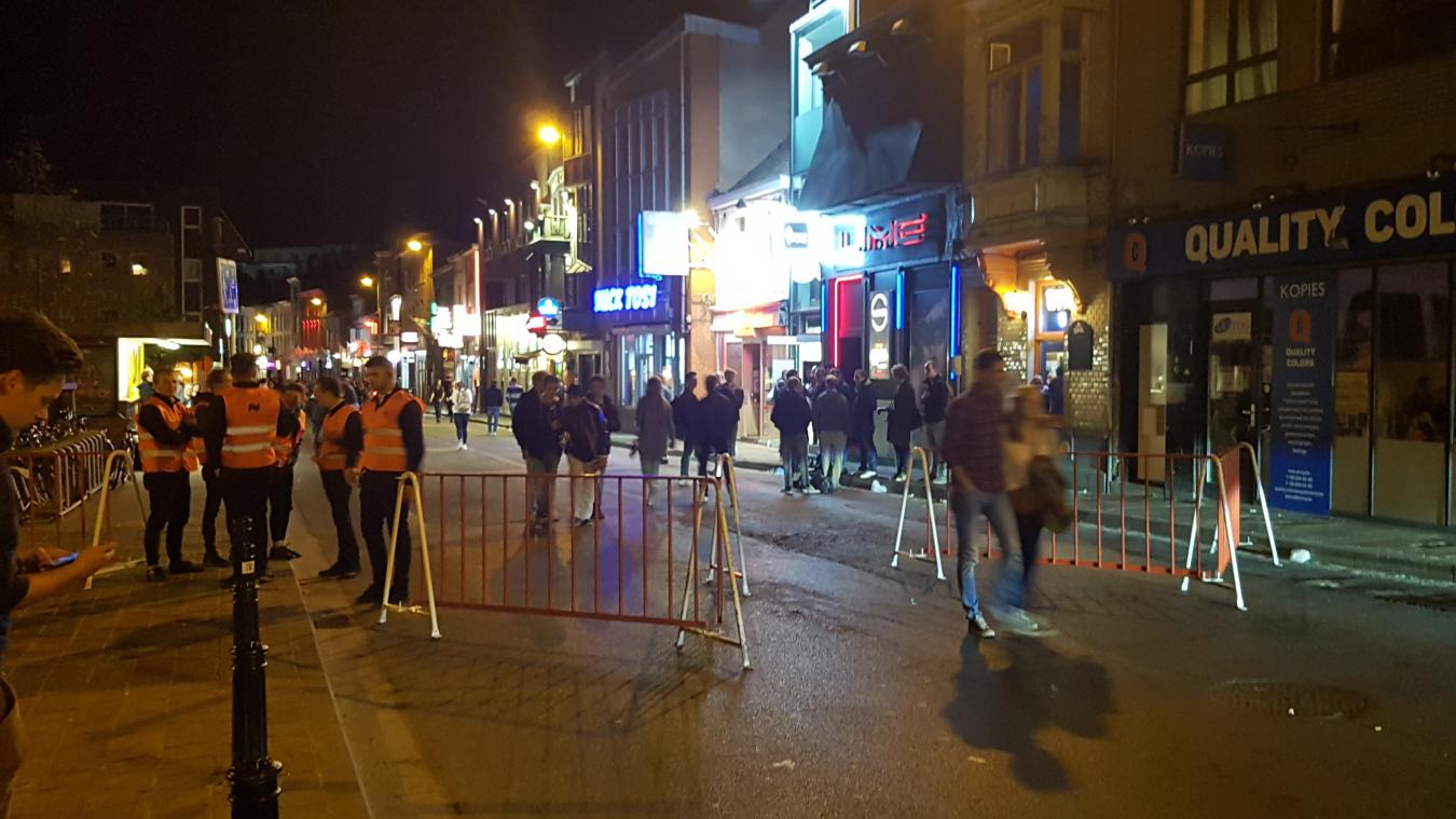 <p>Die Overpoortstraat in Gent ist ein beliebtes Ausflugsziel für Studenten.</p>