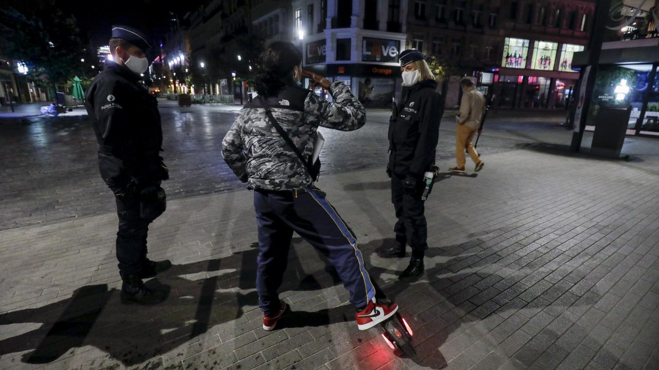 <p>Die Polizei hat knapp 7.500 Protokolle wegen Missachtung der Ausgangssperre ausgestellt</p>
