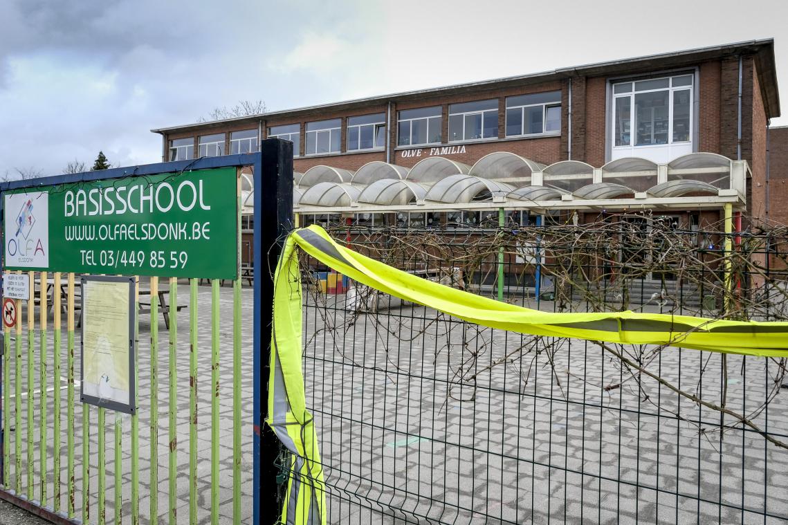 <p>Schule in Edegem darf nach Corona-Ausbruch wieder öffnen</p>
