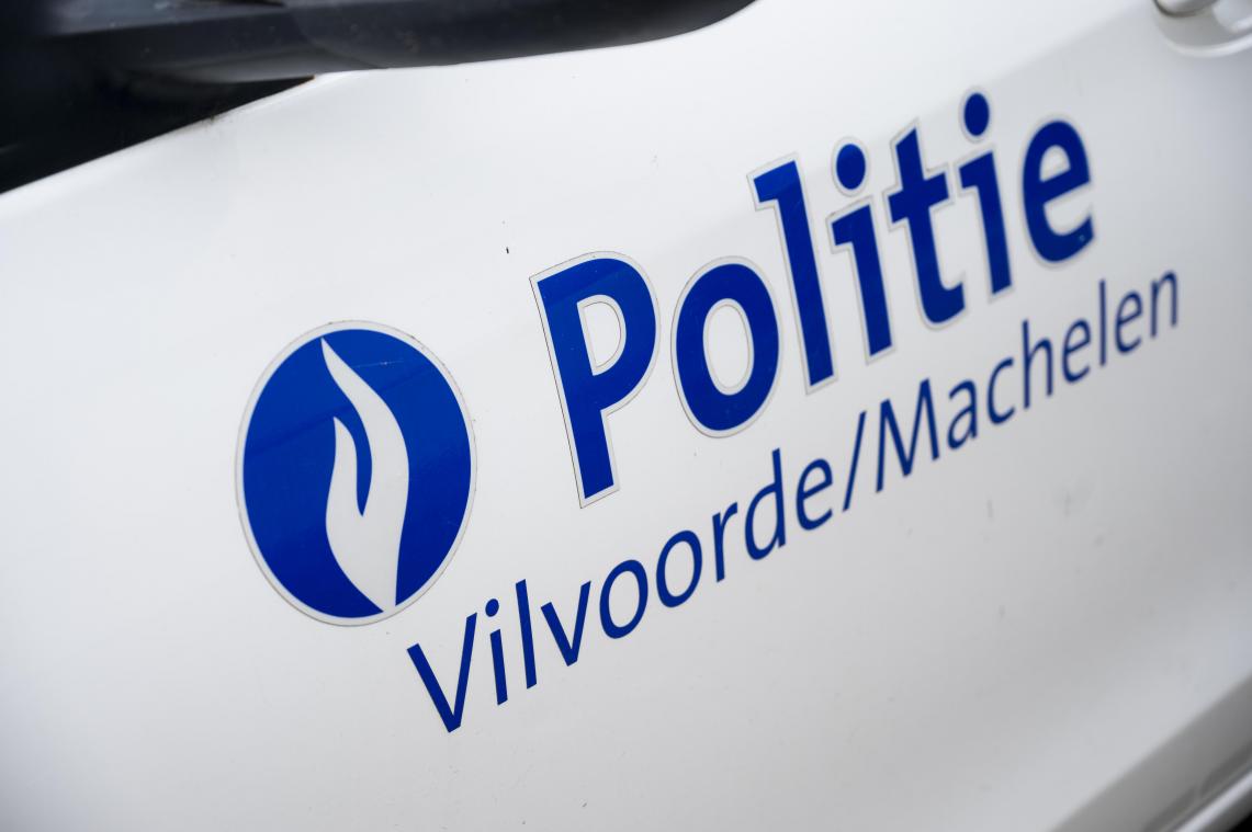 <p>Vater springt mit sechsjähriger Tochter von Viadukt in Vilvoorde - Mutter warnte Polizei</p>
