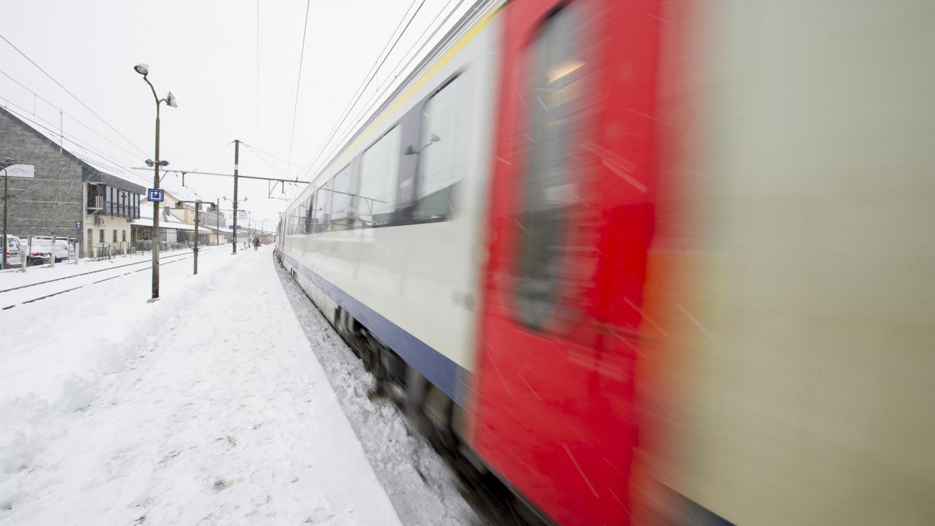 <p>Zugverkehr in den Niederlanden größtenteils eingestellt - In Belgien läuft alles nach Plan</p>
