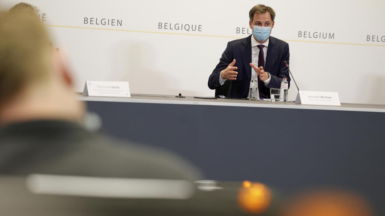 <p>Premierminister Alexander De Croo während einer Pressekonferenz.</p>