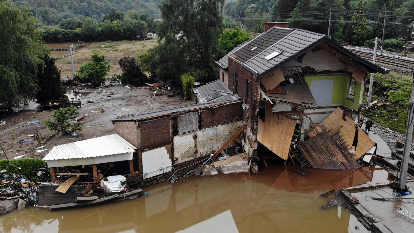 <p>Gigantischer Schaden: In Trooz bei Lüttich riss die Flut ganze Häuser mit.</p>