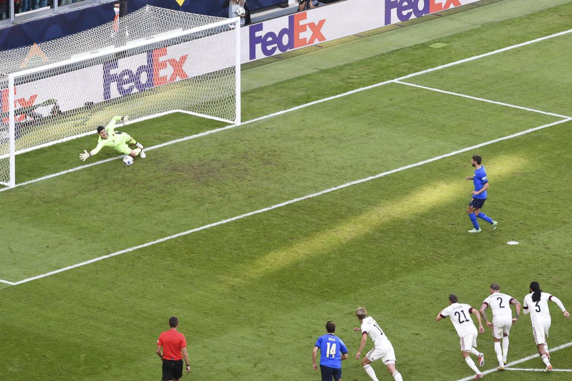 <p>Die Vorentscheidung: Berardi verwandelt einen Foulelfmeter zur italienischen 2:0-Führung.</p>
