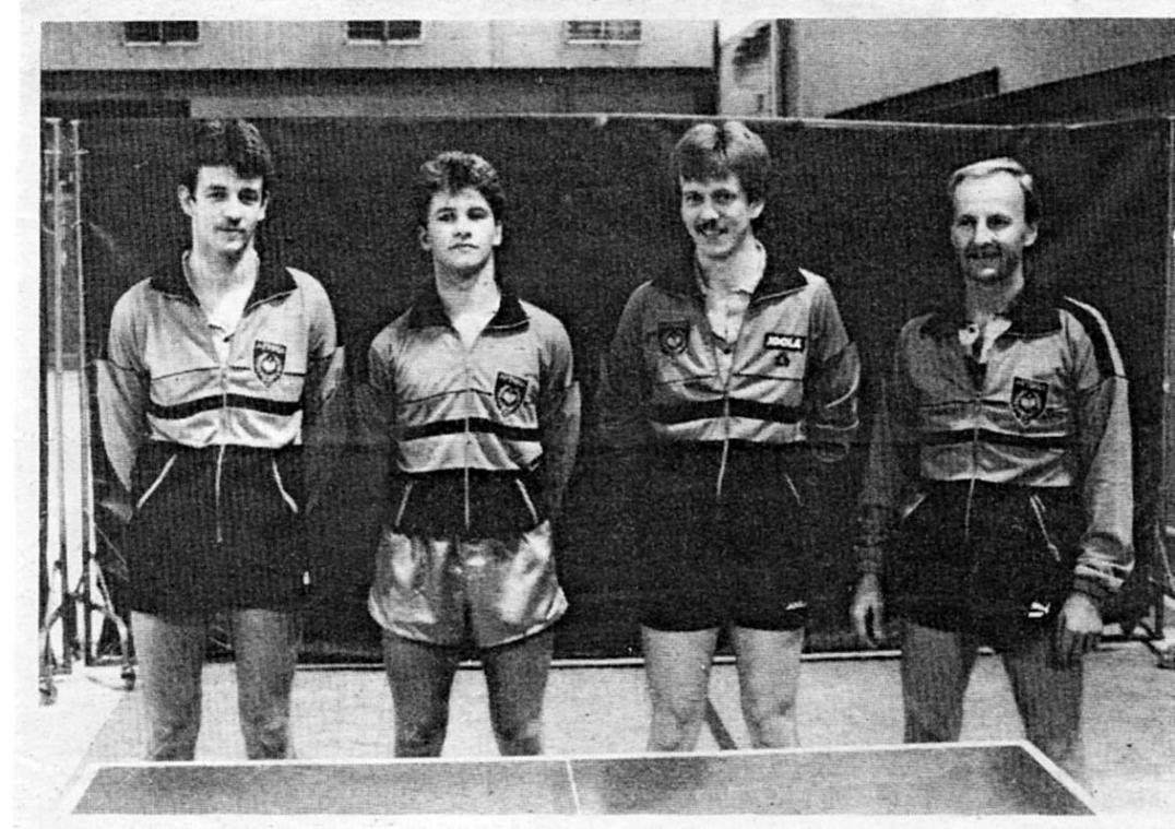 <p>Die erste Mannschaft des TTC Astoria Kelmis im Jahre 1989: (von links nach rechts) Benoît Decroupet, Marc Niessen, Jean-François Groffy und Henri Aretz.</p>