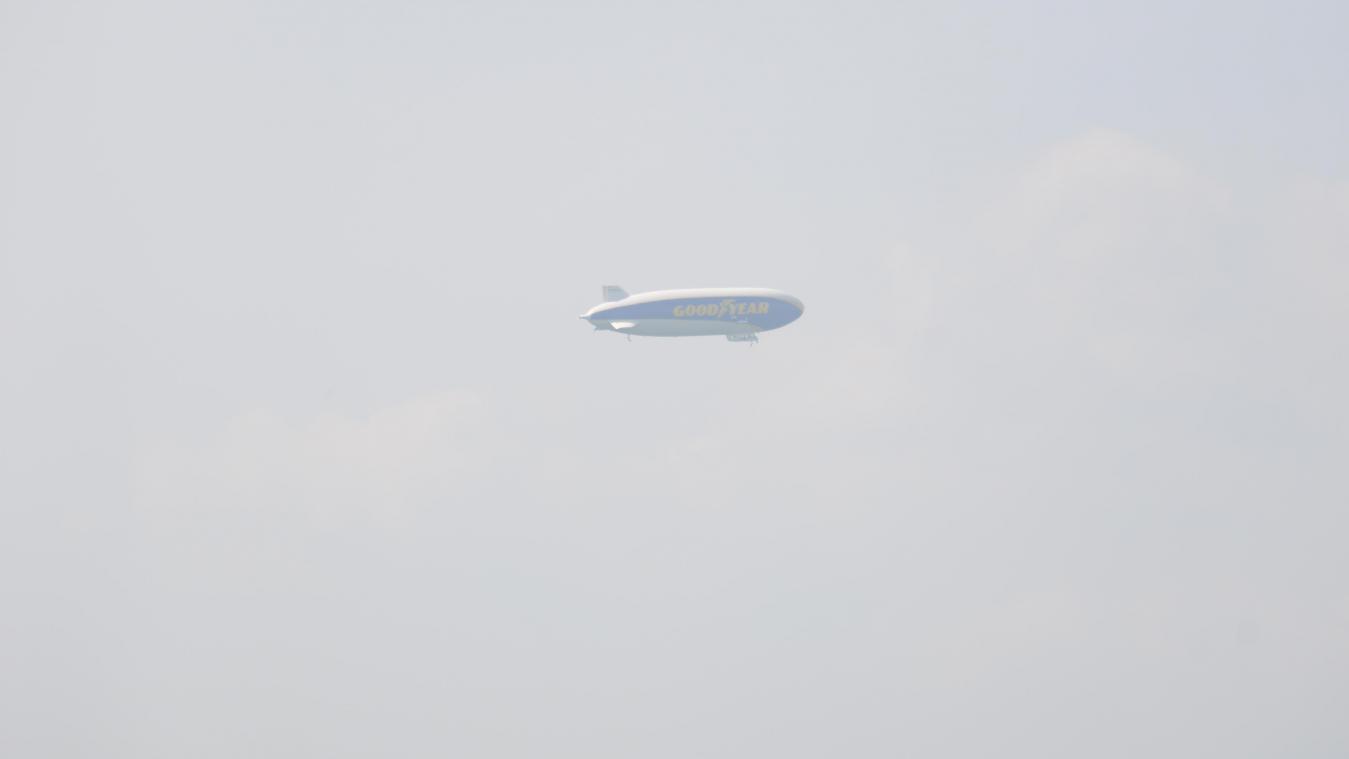 <p>Am Samstagmorgen war ein Zeppelin über Bütgenbach und Umgebung zu sehen.</p>