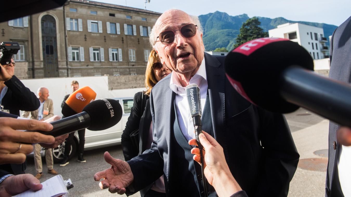 <p>Da geht es Joseph Blatter noch gut: Der frühere FIFA-Präsident bei der Ankunft am Bundesstrafgericht in Bellinzona.</p>