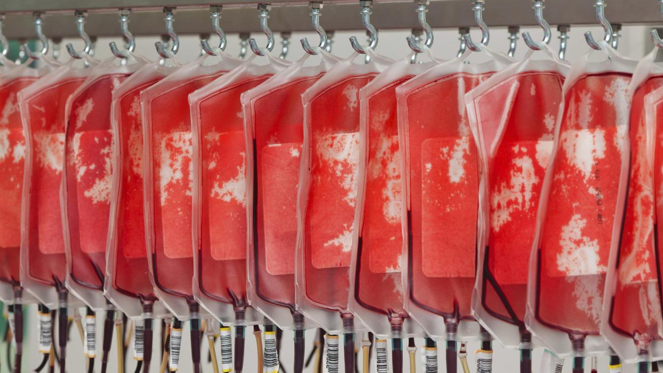 <p>Blutkonserven und Blutprodukte sind nach schweren Unfällen, bei größeren Operationen oder zur Behandlung bestimmter Erkrankungen nach wie vor unverzichtbar. Deshalb ist der Appell des Roten Kreuzes eindeutig: Spenden Sie Blut!</p>