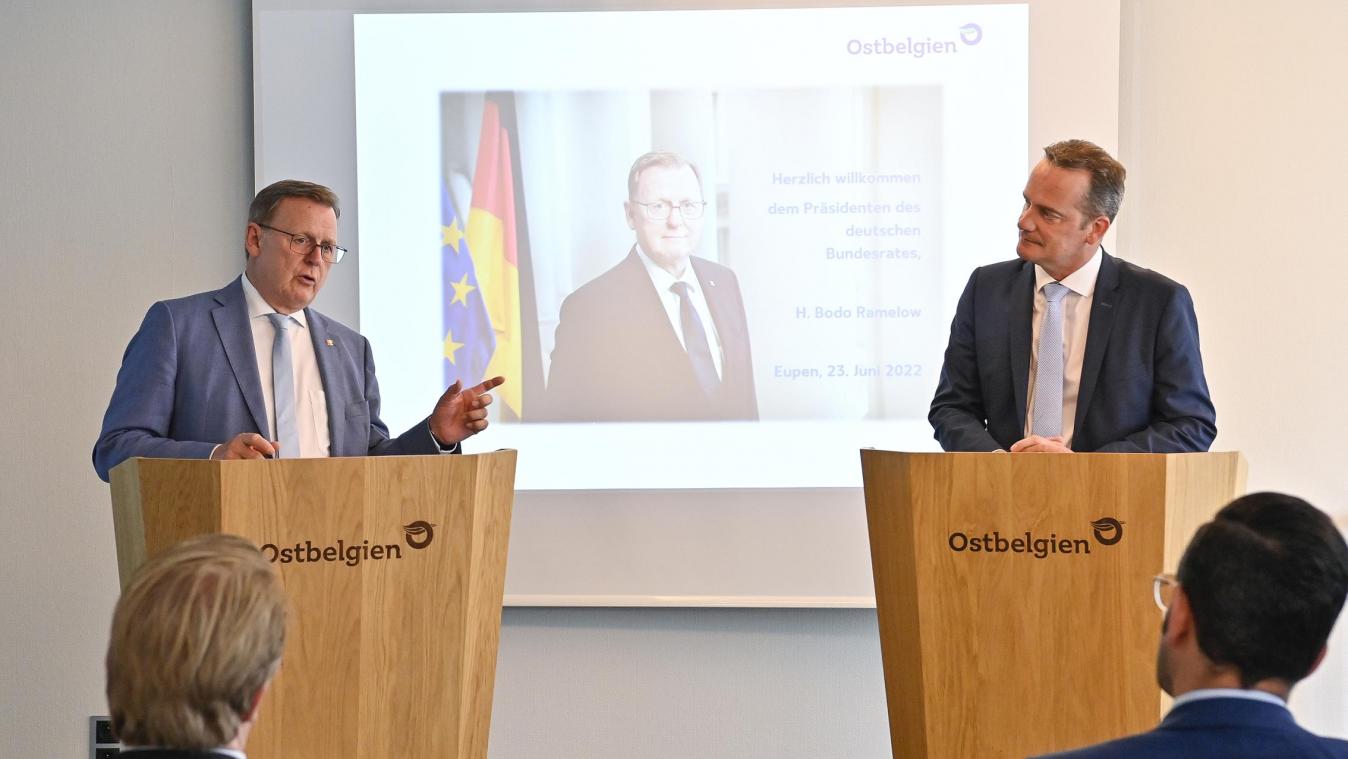 <p>Bundesratspräsident Bodo Ramelow (l.) und DG-Ministerpräsident am Donnerstag in Eupen</p>