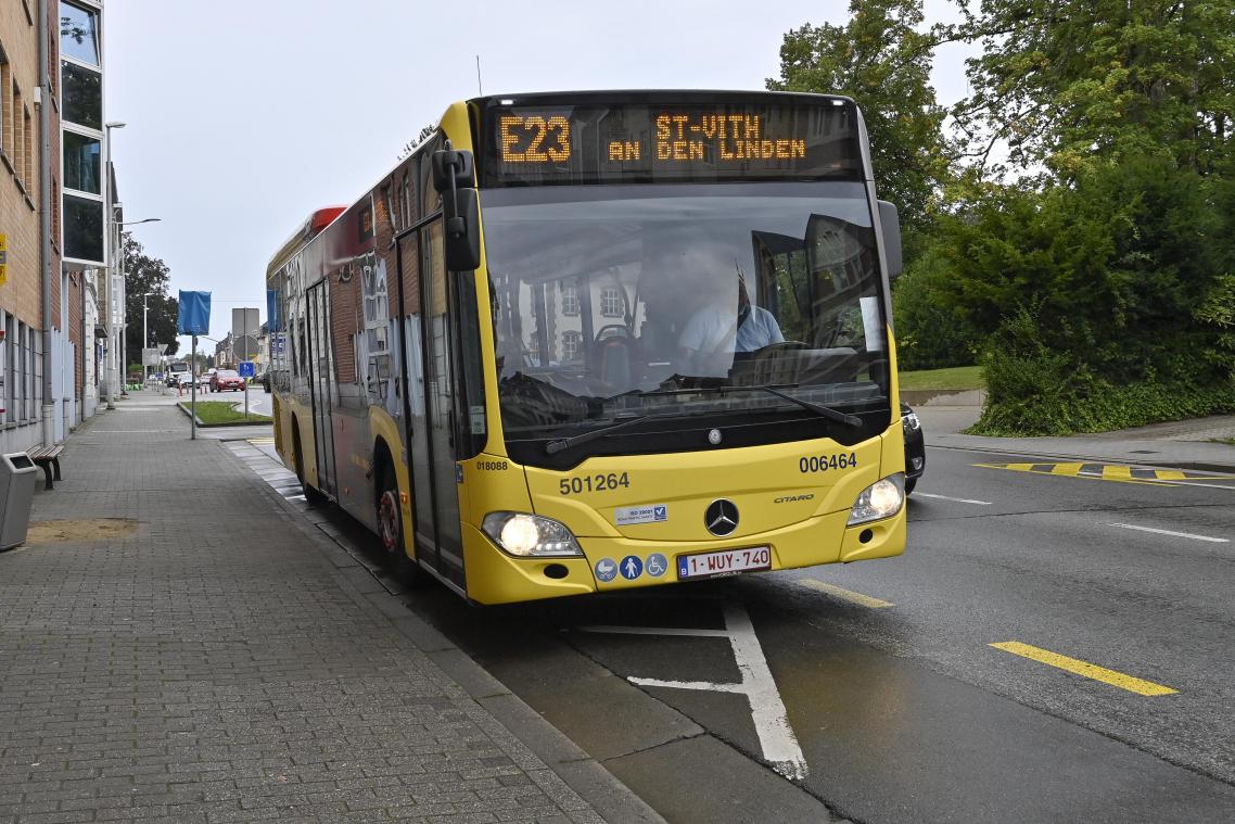 <p>14 Mal täglich startet der Express-Bus E 23 in Eupen, genauso oft in St.Vith. Die Fahrgäste erreichen ihr Ziel nicht unbedingt schneller als zuvor, aber es gibt deutlich mehr Verbindungen.</p>