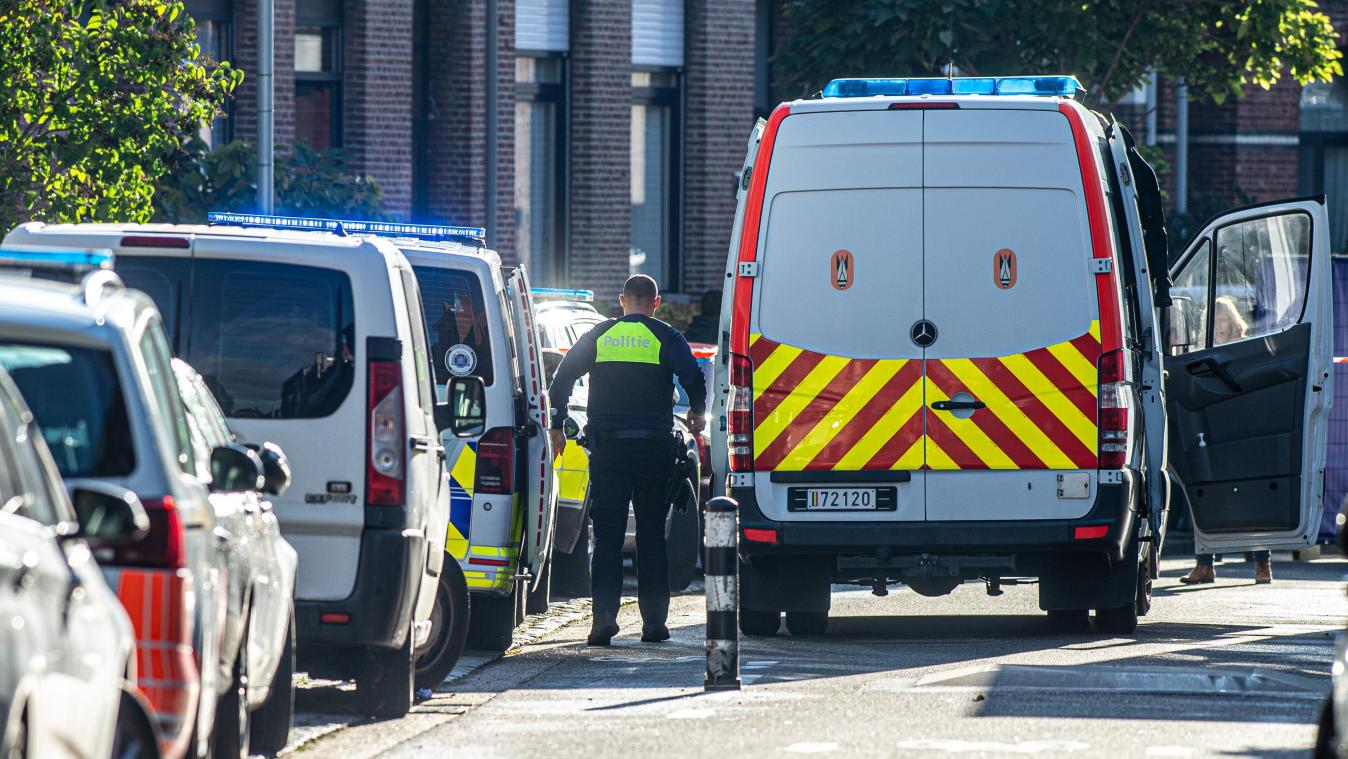 <p>Im Antwerpener Stadtteil Merksem hat es einen tödlichen Schusswechsel gegeben.</p>