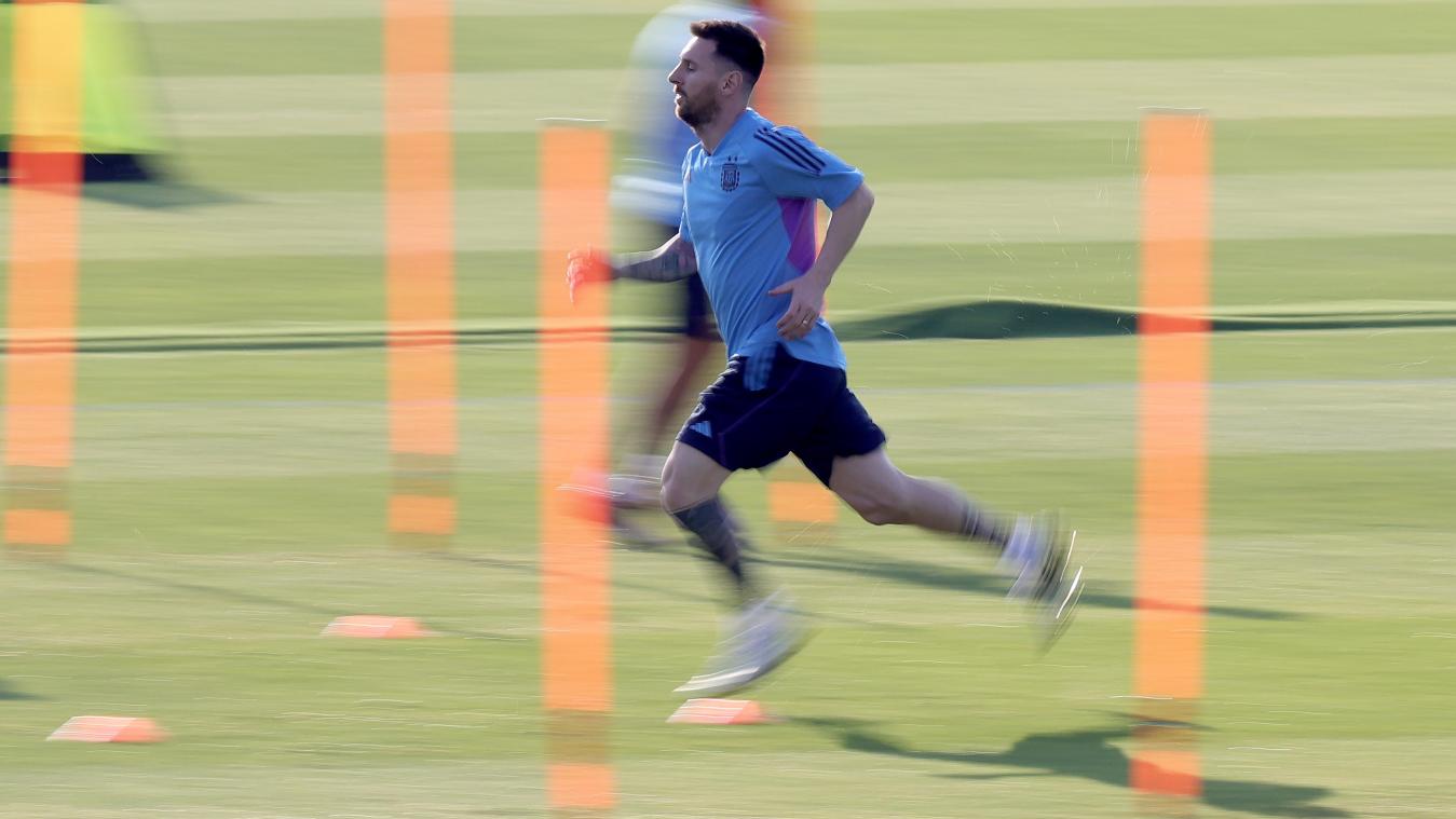 <p>Lionel Messi beim Training vor dem WM-Auftakt gegen Saudi-Arabien</p>
