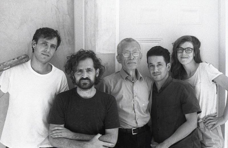 <p>Der in Los Angeles lebende Komponist Tashi Wada bekommt u.a. Verstärkung von Julia Holter und Corey Fogel.</p>