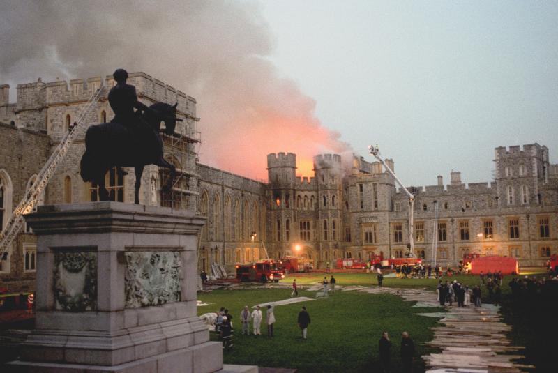 <p>Schloss Windsor stand 1992 in Flammen - bei dem Brand wurden große Teile des Gebäudes zerstört.</p>