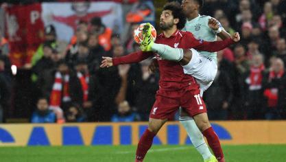 <p>Kämpften am Dienstagabend an der Anfield Road um den Ball: Liverpools Stürmerstar Mohamed Salah (rechts) und Bayerns Verteidiger David Alaba (links).</p>