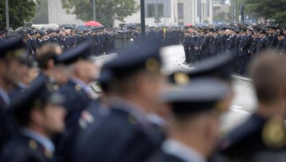 <p>Emotionaler Abschied von verstorbenen Feuerwehrmännern in Heusden-Zolder</p>
