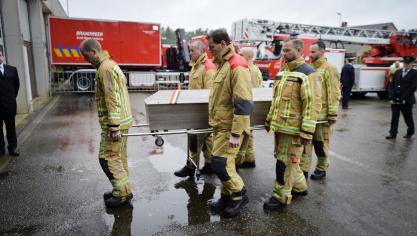 <p>Emotionaler Abschied von verstorbenen Feuerwehrmännern in Heusden-Zolder</p>
