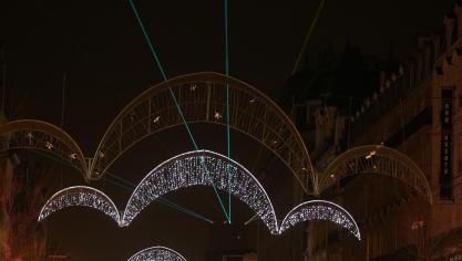 <p>Lasershow statt Feuerwerk in Brüssel.</p>